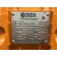 意大利Italvibras法蘭式電動振動器IM 15/9000-S90用于化工行業