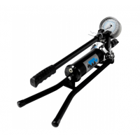 SCHAAF 單級(jí)手桿泵HP 4000-LT，在 4,000巴壓力下，也沒有壓力損失